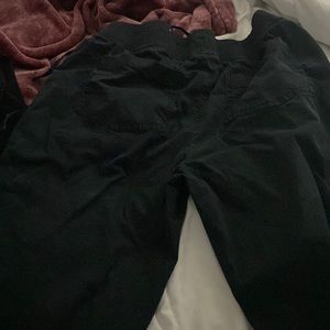 Black pants hardly worn in good shape